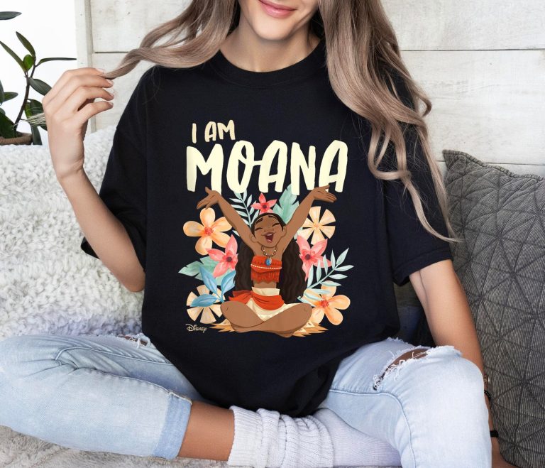 Disney Moana Princess Floral Shirt for Women Cute I Am Moana Gift Tee Disney Fan Apparel image 2